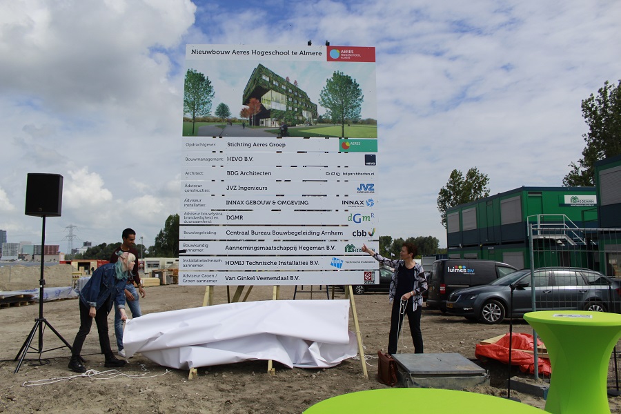 20200707 Feestelijk startsein nieuwbouw Almere na onthulling