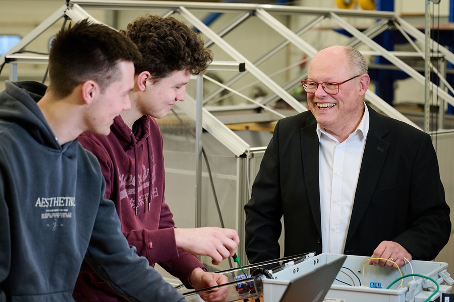 Corne Kocks met studenten bij Aeres Agri Innovation Centre