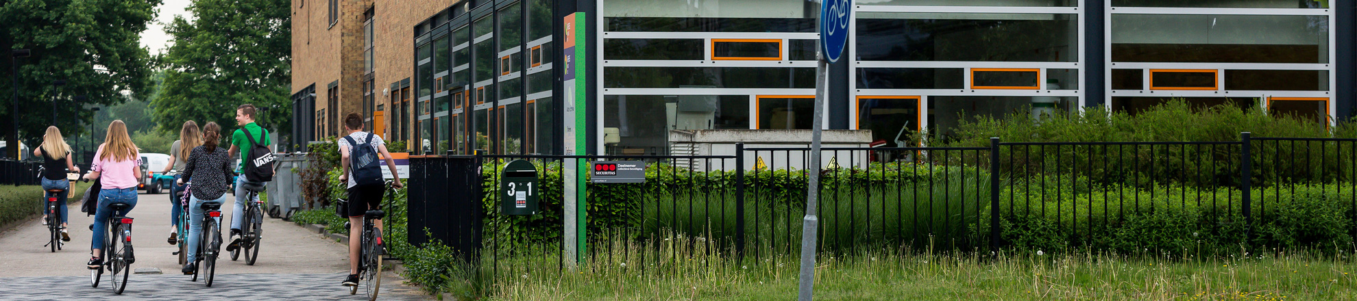 Vmbo leerlingen weer naar school