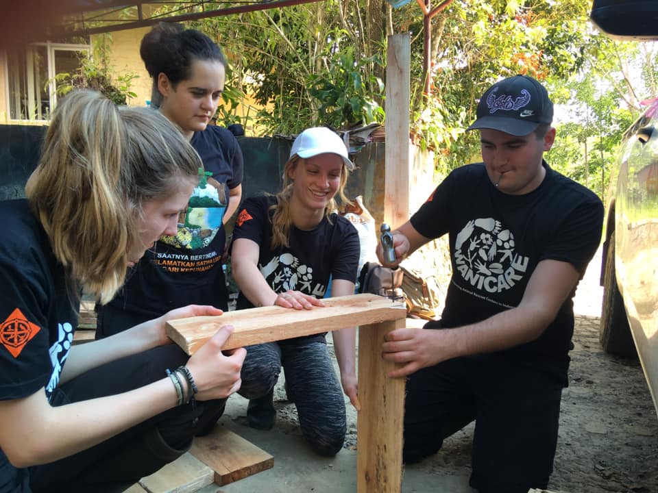 Studenten Aeres MBO Almere doen vrijwilligerswerk op Java