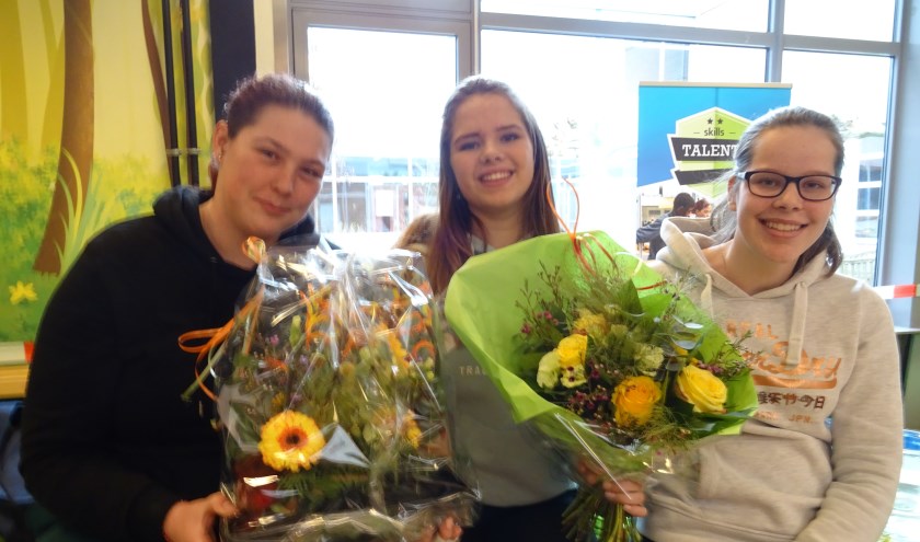 Eregalerij Aeres VMBO Maartensdijk Fenna, Tess en Simone