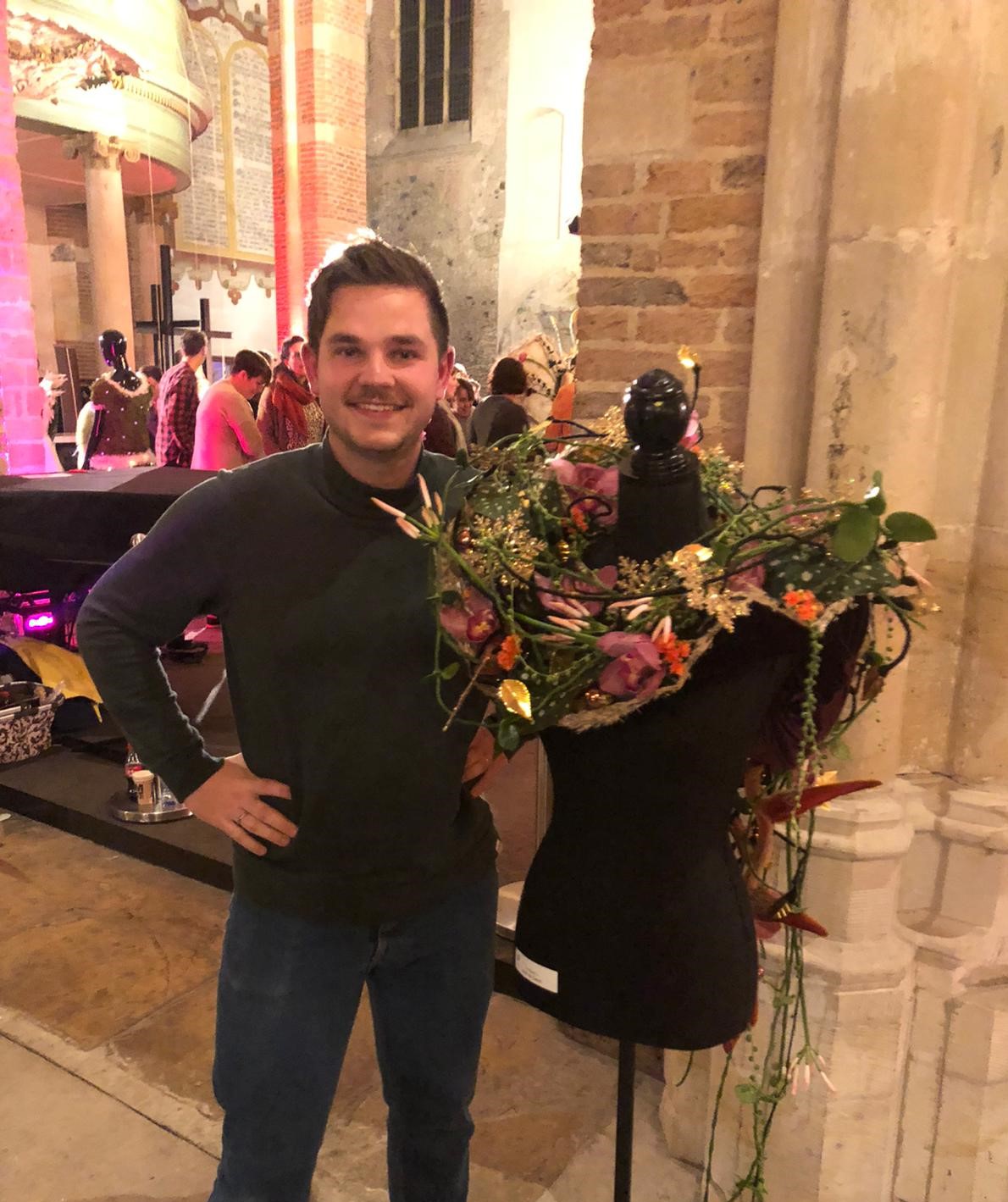 Student Niek de Geest wint Nederlands kampioenschap Flower Art junioren