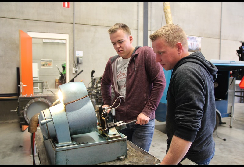 Aeres Tech: Tijdens de meeloopdag van de BBL-opleidingen tot monteur werd er veel praktijk geoefend